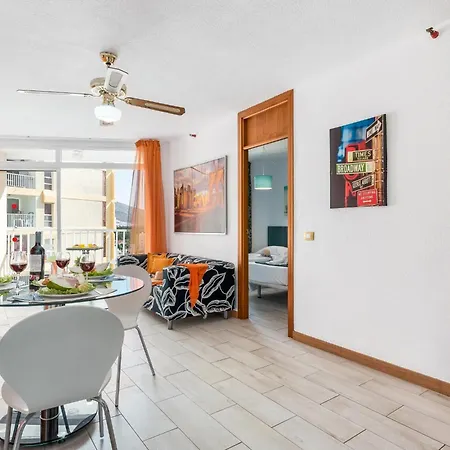 12. Comfortable In Americas Playa de las Américas